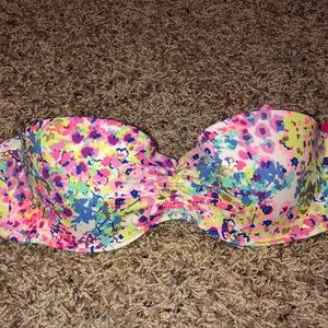 Floral Victoria’s Secret bikini top